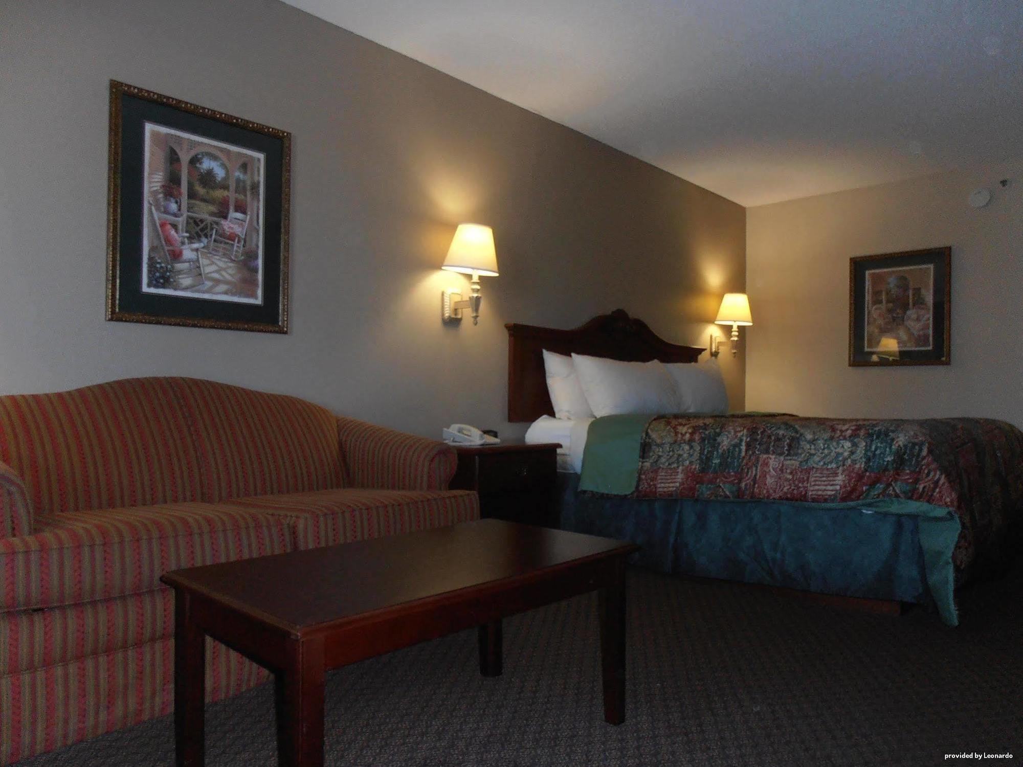 Days Inn & Suites By Wyndham Warner Robins Near Robins Afb Ruang foto